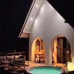 Pet-friendly Private Vineyard With Jacuzzi Villa
