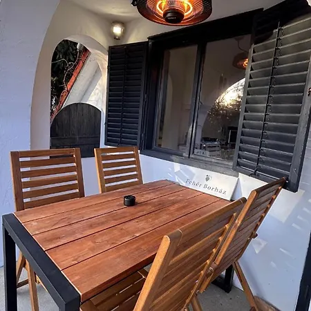 Luxury Vineyard Retreat With Private Jacuzzi Villa Szigetvar